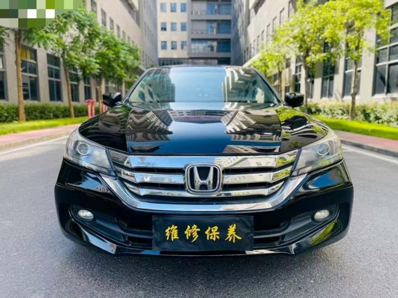 东莞14年本田雅阁1