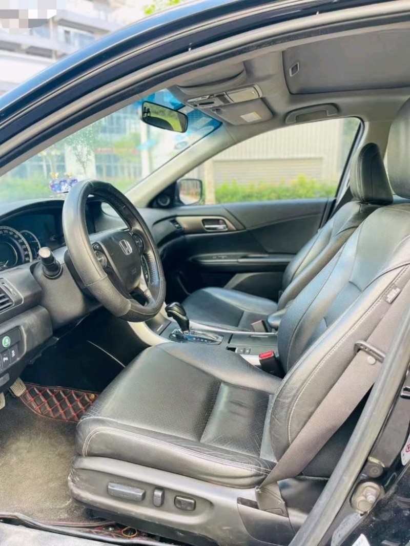 东莞14年本田雅阁4