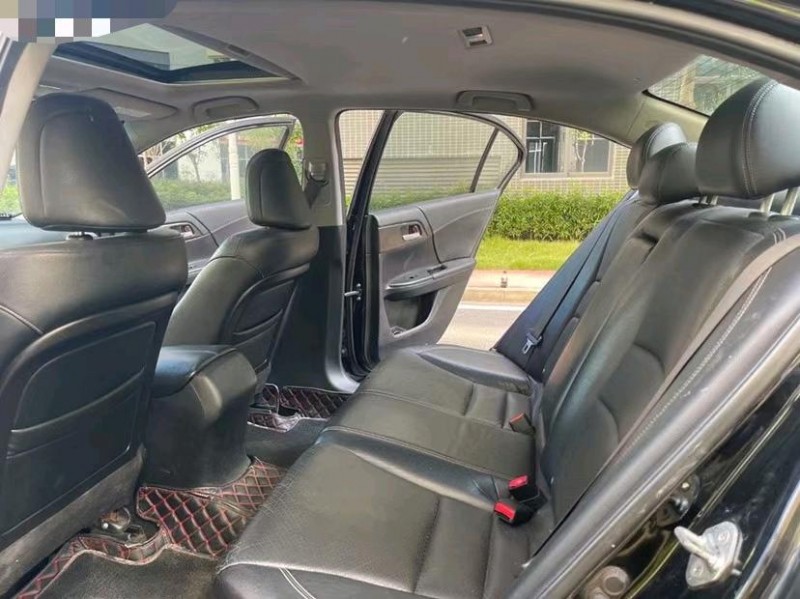 东莞14年本田雅阁8