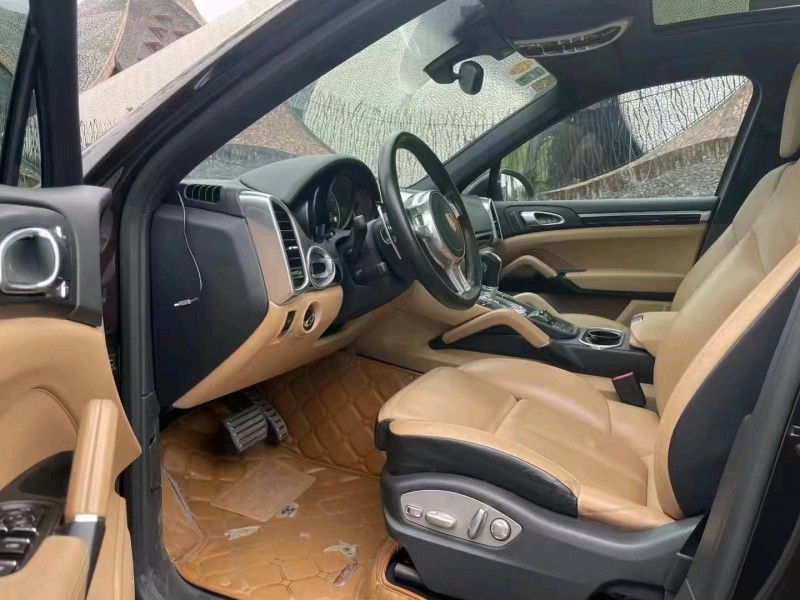 东莞14年保时捷卡宴4