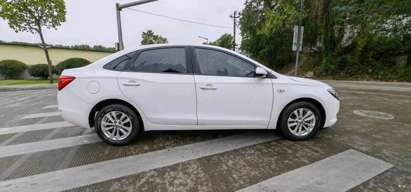 嘉兴17年别克英朗7