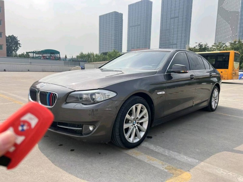 广州13年宝马5系2