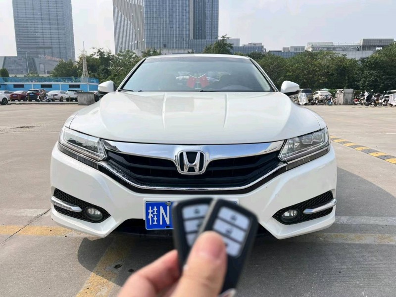 广州16年本田思铂睿9