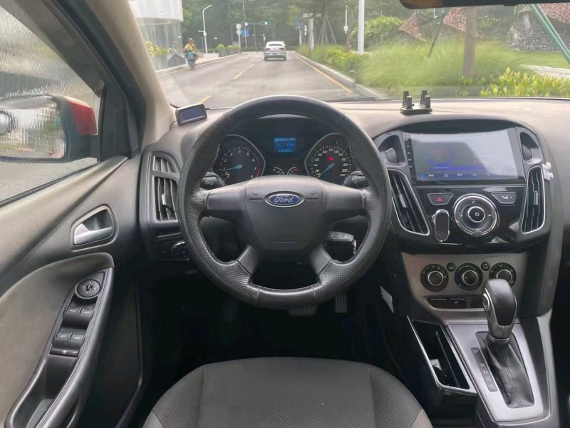 东莞14年福特福克斯5