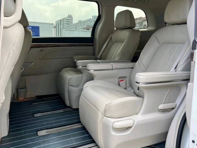 东莞20年传祺M84