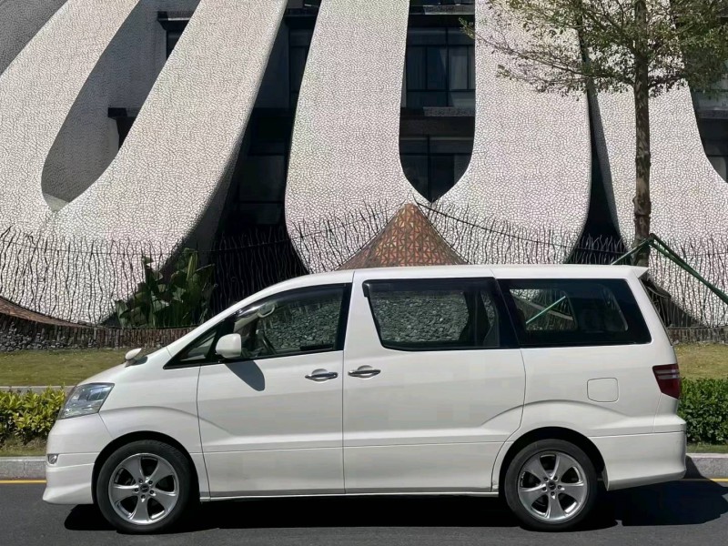 东莞09年丰田埃尔法8