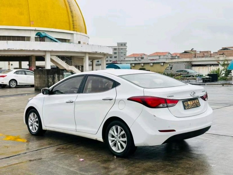 东莞16年现代朗动8