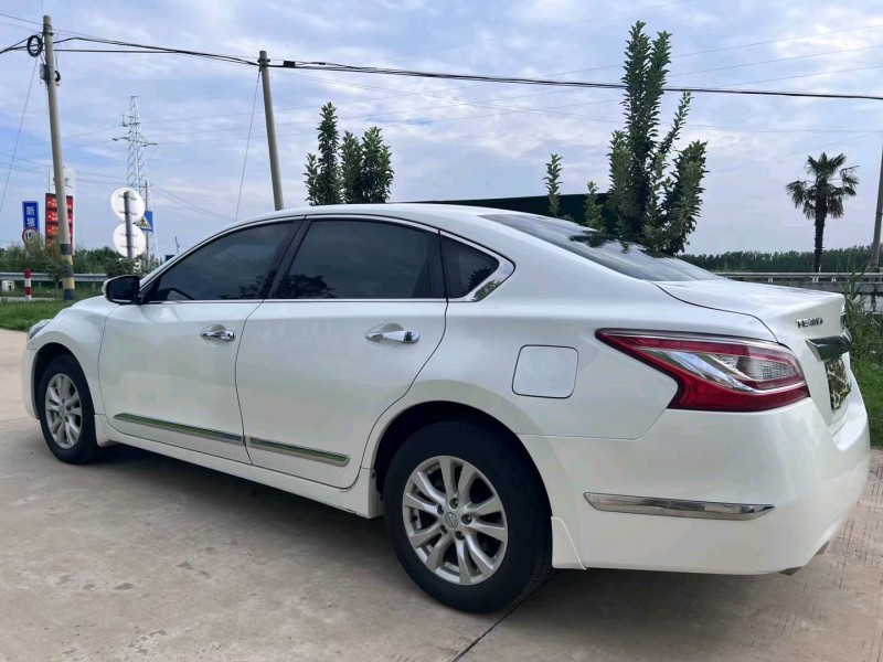 徐州15年日产天籁6