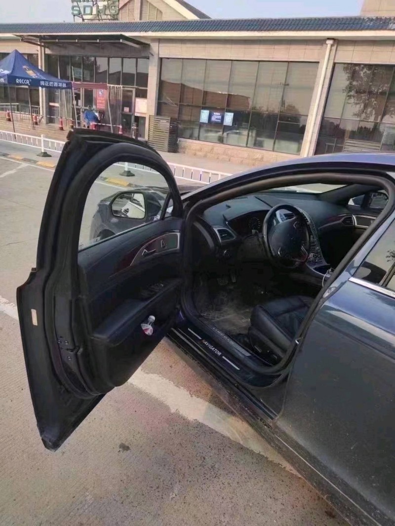 邯郸15年凯迪拉克SRX1