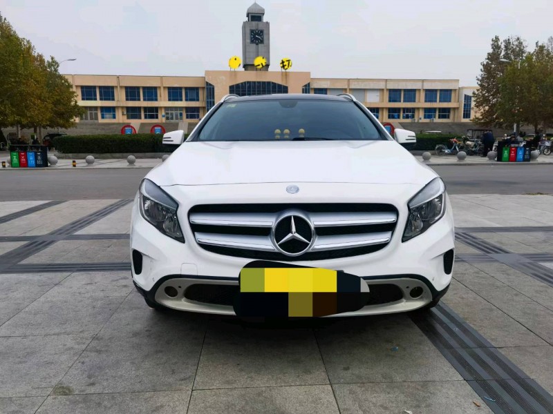 青岛15年奔驰GLA9