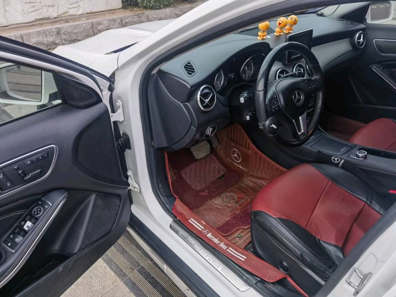 青岛15年奔驰GLA5