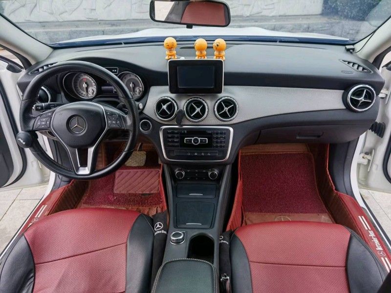 青岛15年奔驰GLA4