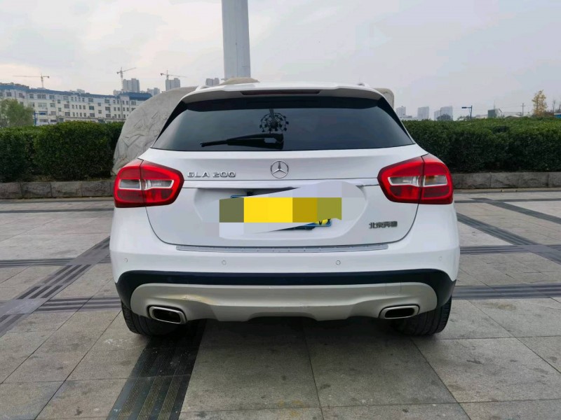 青岛15年奔驰GLA1