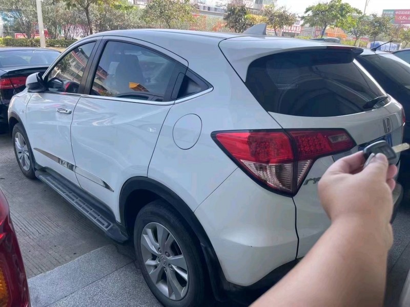 广州16年本田缤智2