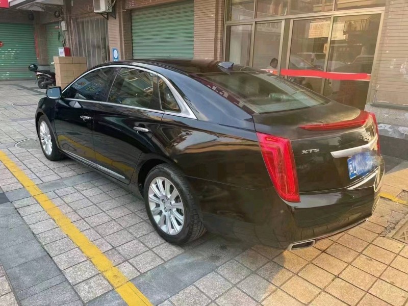 長沙17年凱迪拉克XTS8