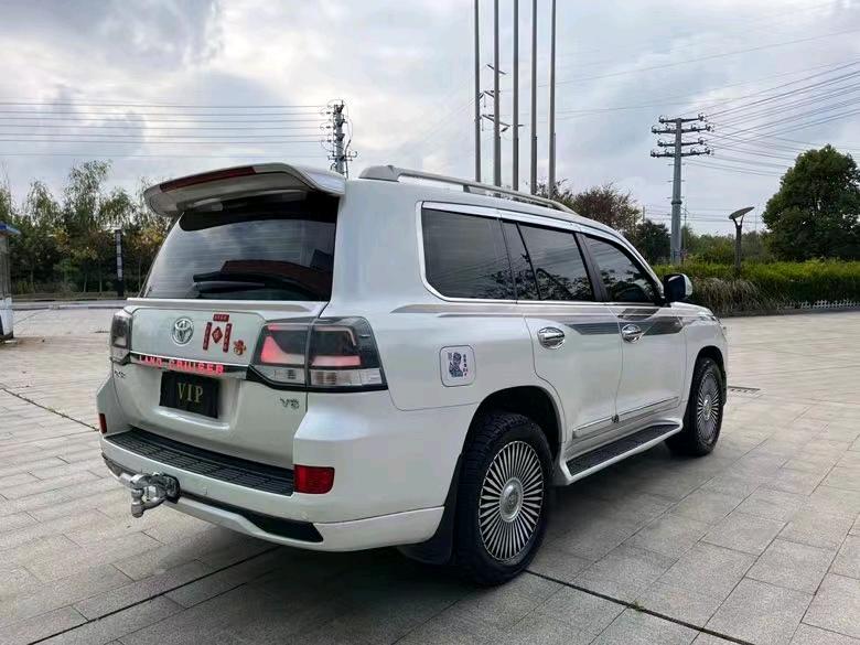 盐城17年丰田兰德酷路泽8