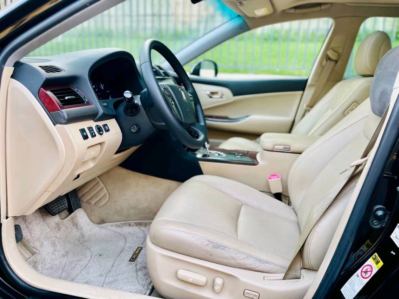 东莞13年丰田皇冠4