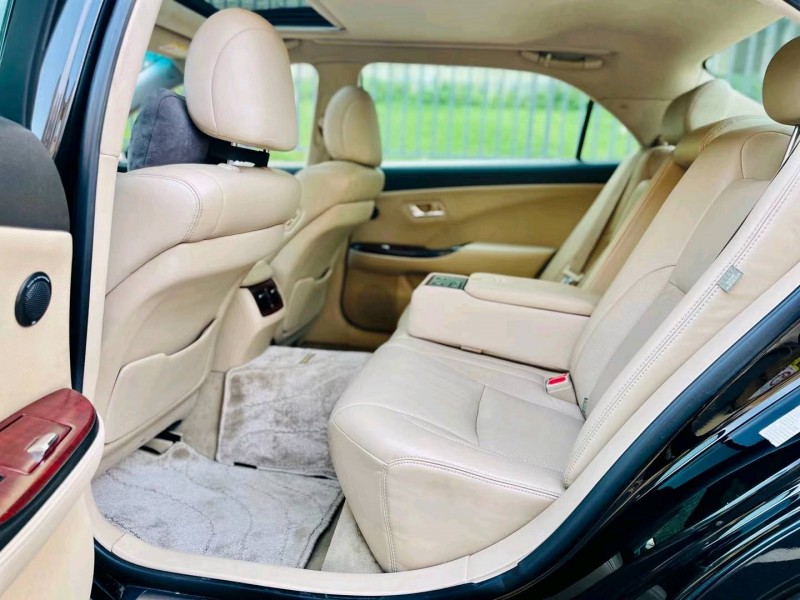 东莞13年丰田皇冠5