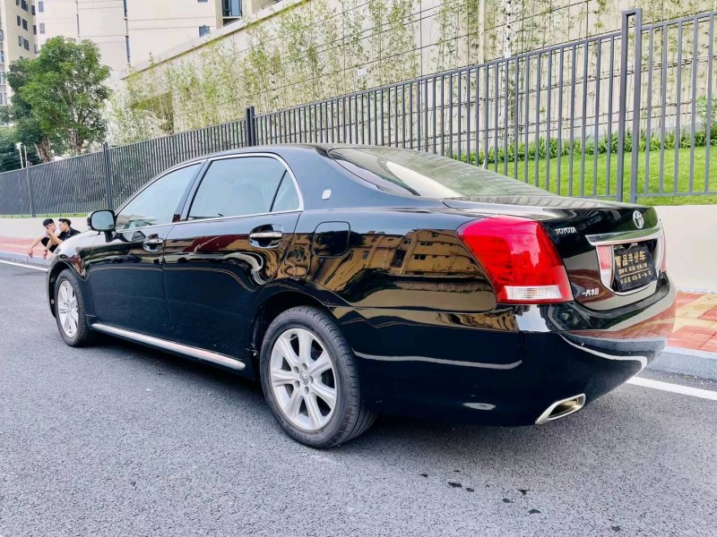 东莞13年丰田皇冠7
