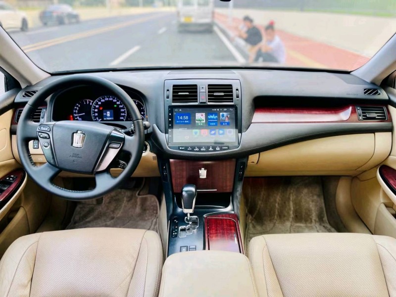 东莞13年丰田皇冠6