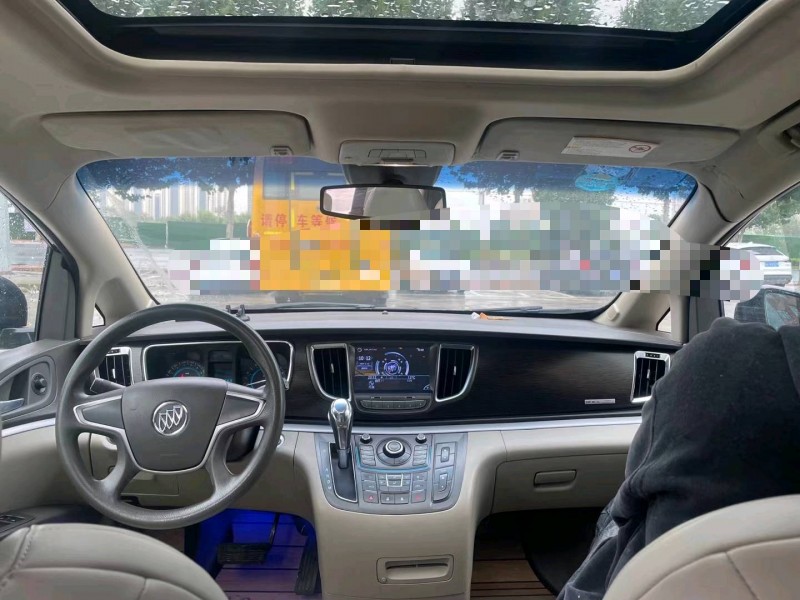 青岛13年别克GL86