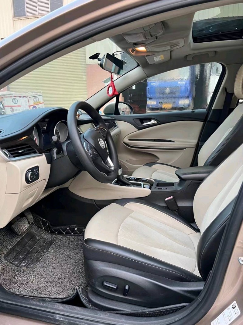 广州18年别克威朗6