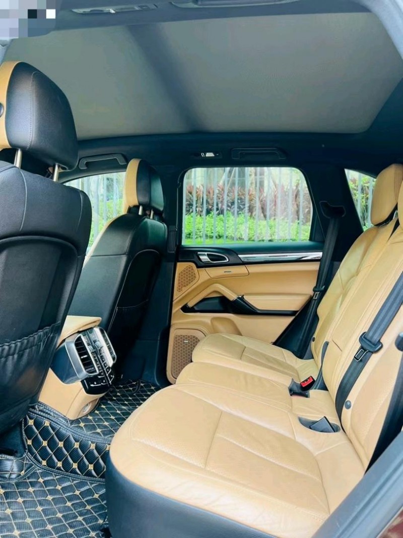 东莞14年保时捷卡宴6