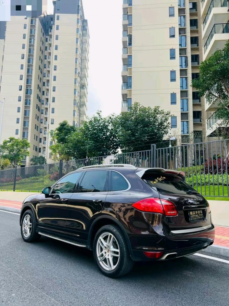 东莞14年保时捷卡宴8