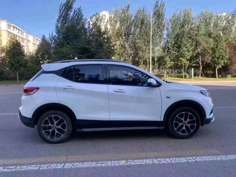 济宁17年东南汽车DX38