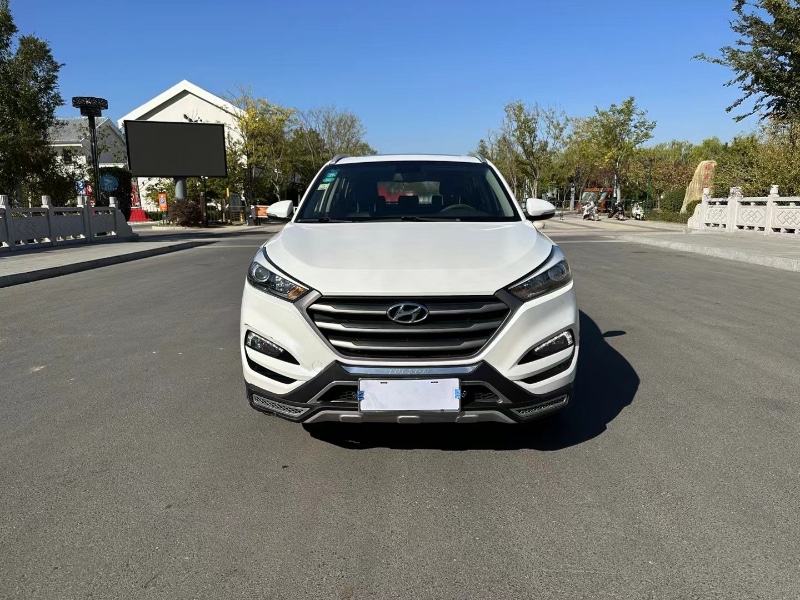 徐州17年现代途胜1