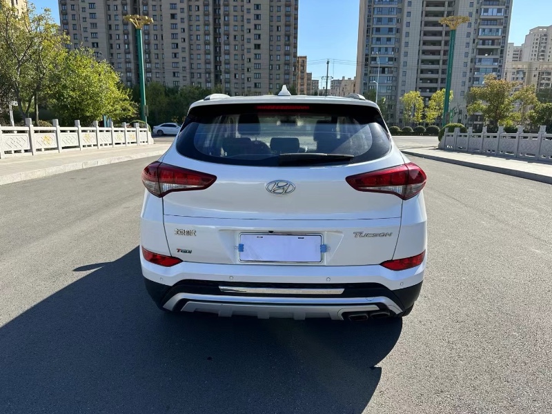 徐州17年现代途胜2