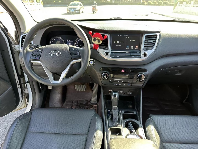 徐州17年现代途胜7