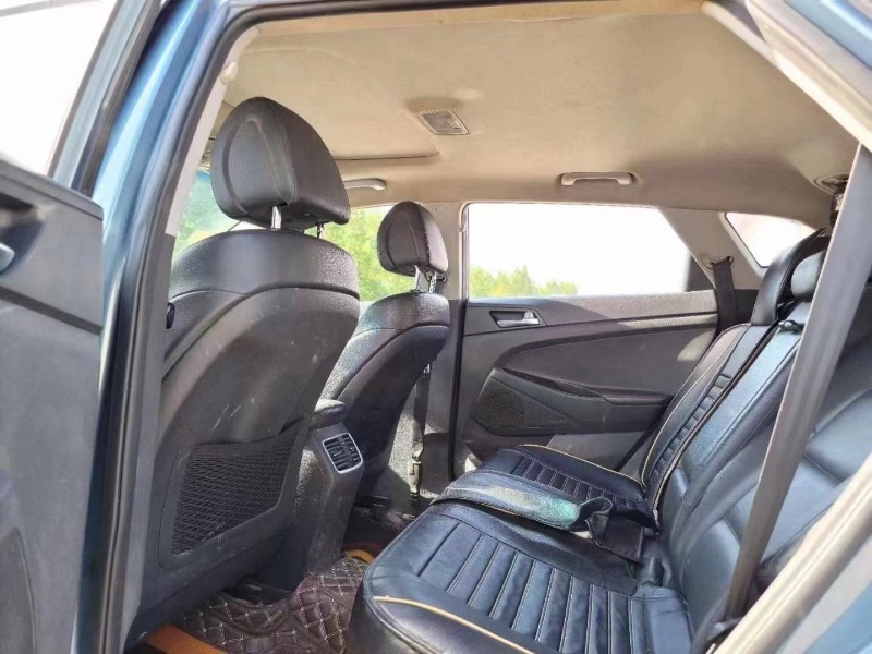 徐州17年现代途胜8