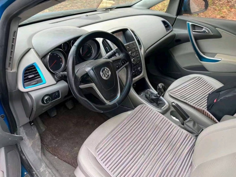 东莞13年别克英朗2