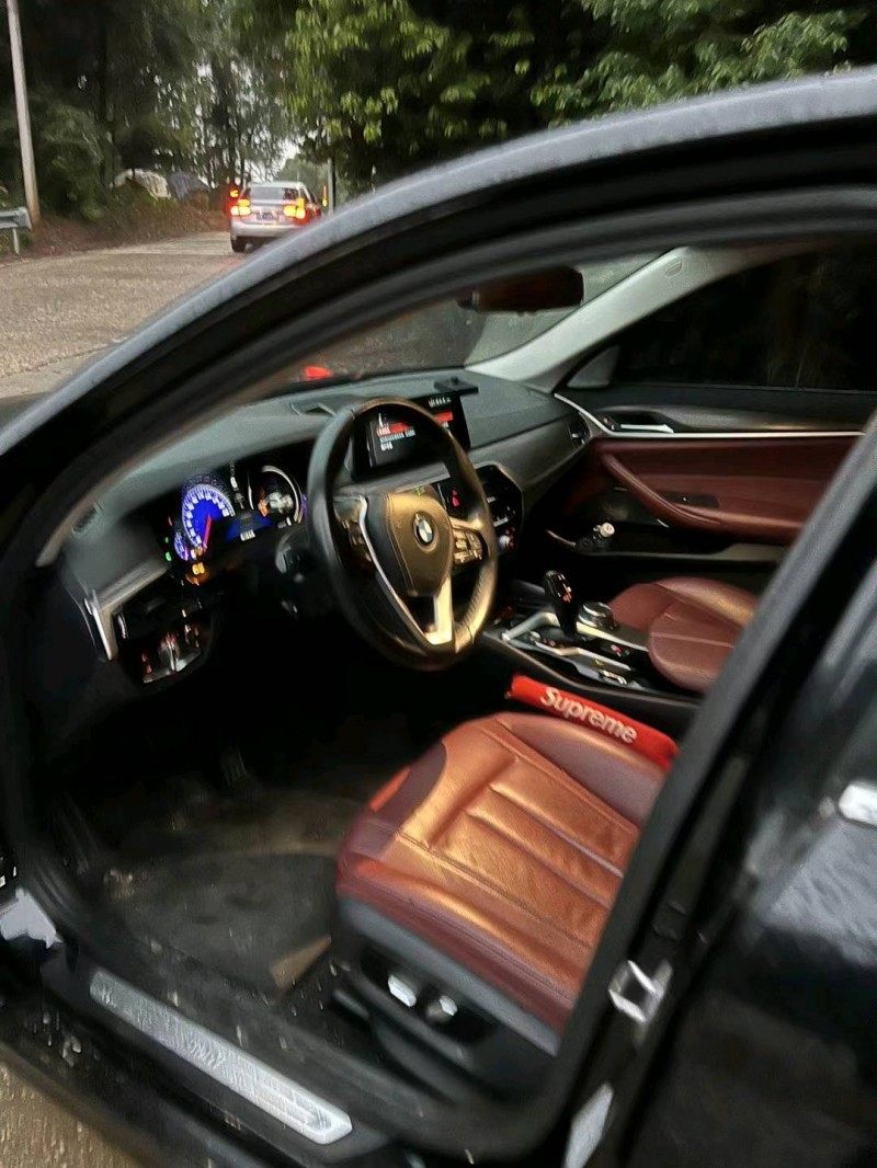 东莞17年宝马5系3