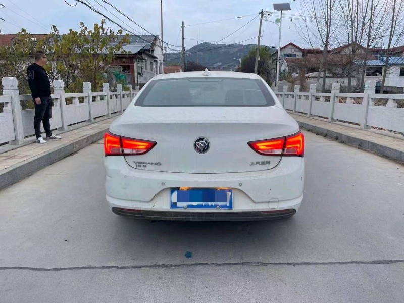 枣庄18年别克威朗9