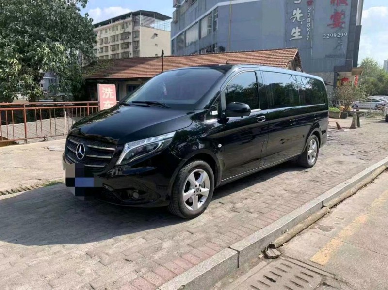 梧州21年奔驰威霆1