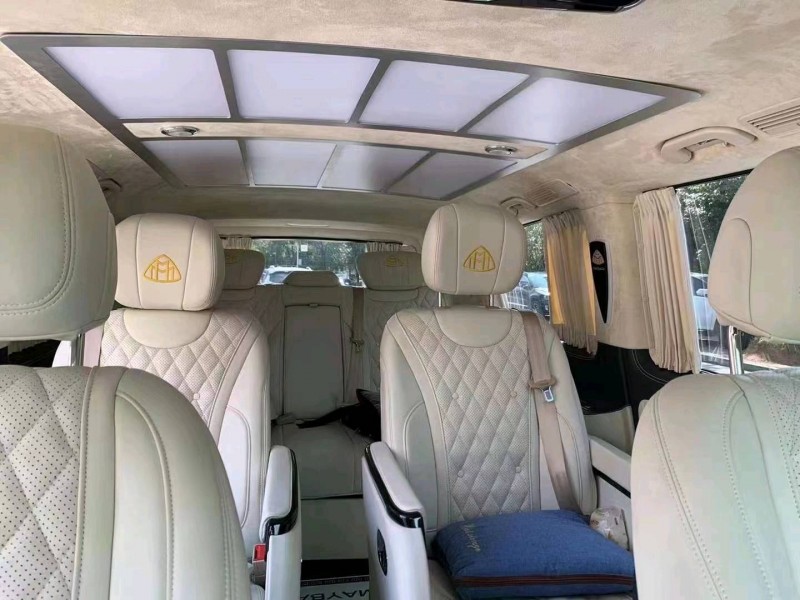 梧州21年奔驰威霆4