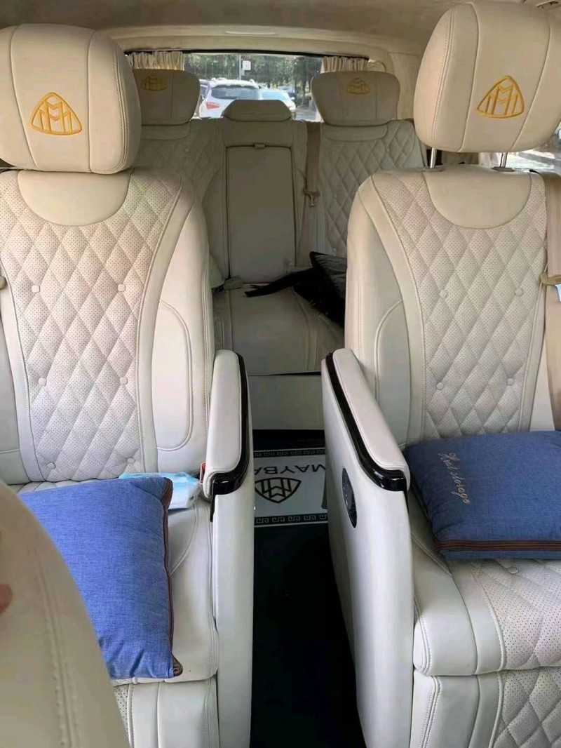 梧州21年奔驰威霆7