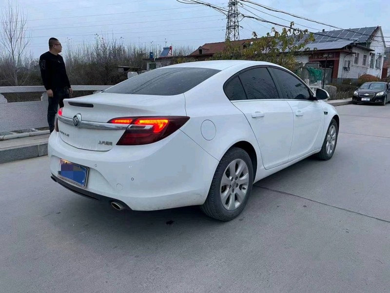 枣庄17年别克君威5