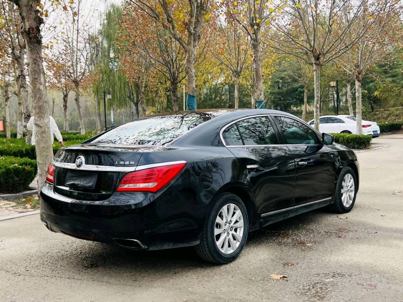 聊城15年别克君越3