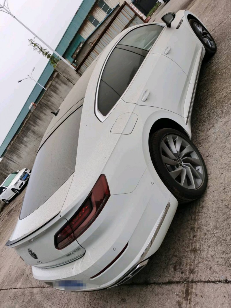 济宁22年大众CC8