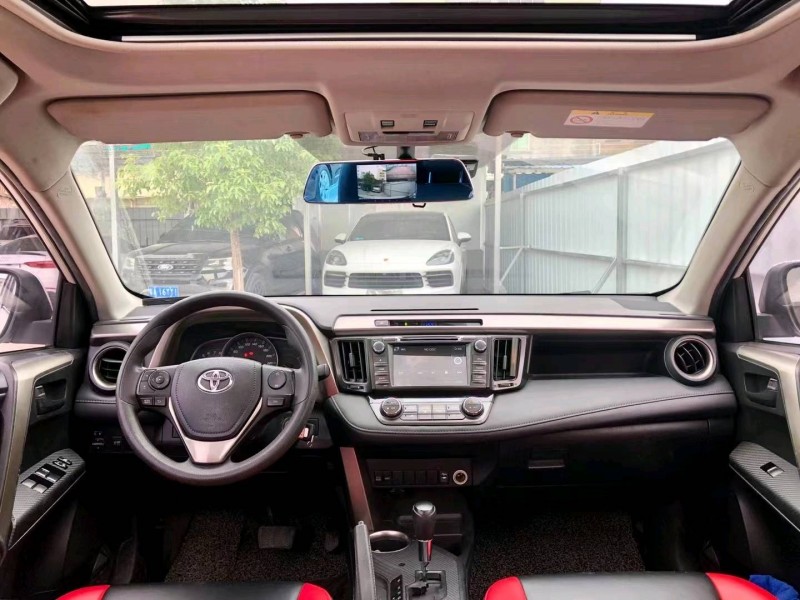广州16年丰田RAV4荣放8