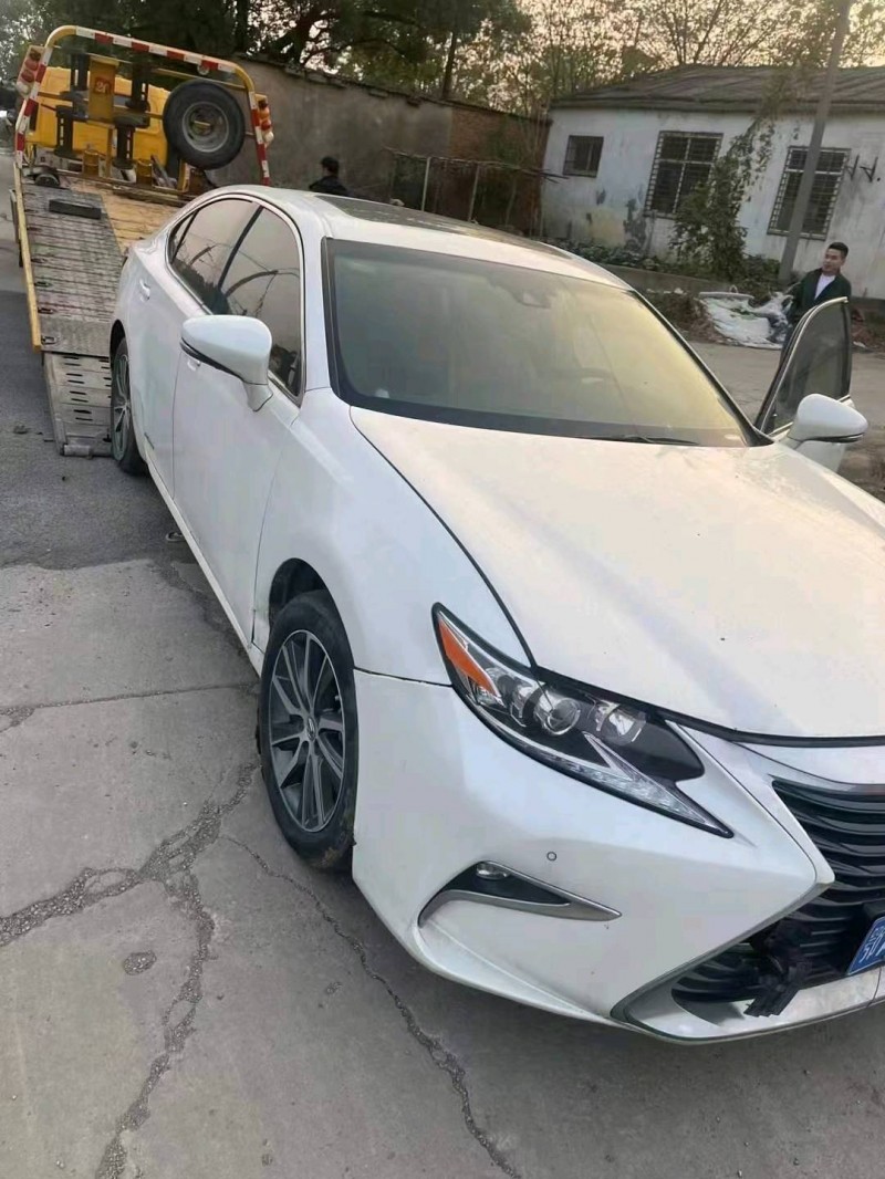 北京17年雷克萨斯ES2