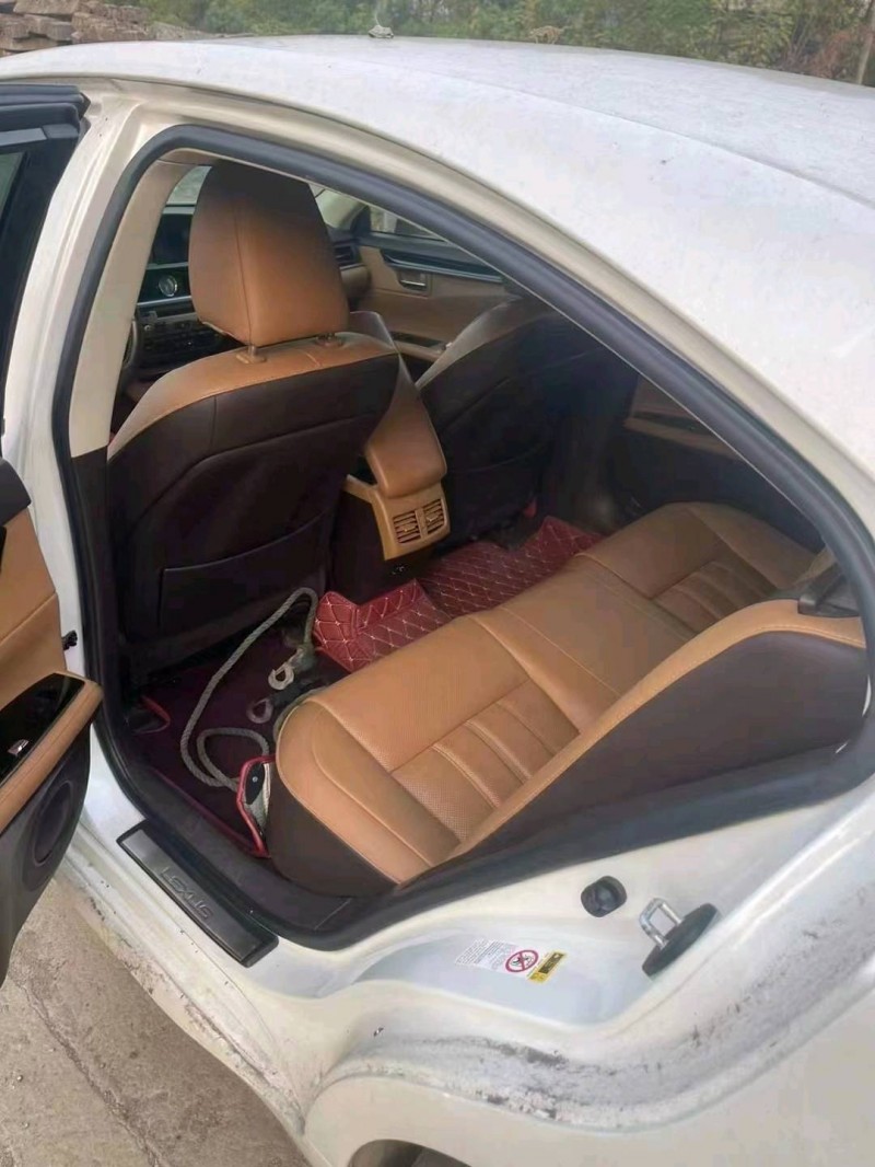 北京17年雷克萨斯ES5