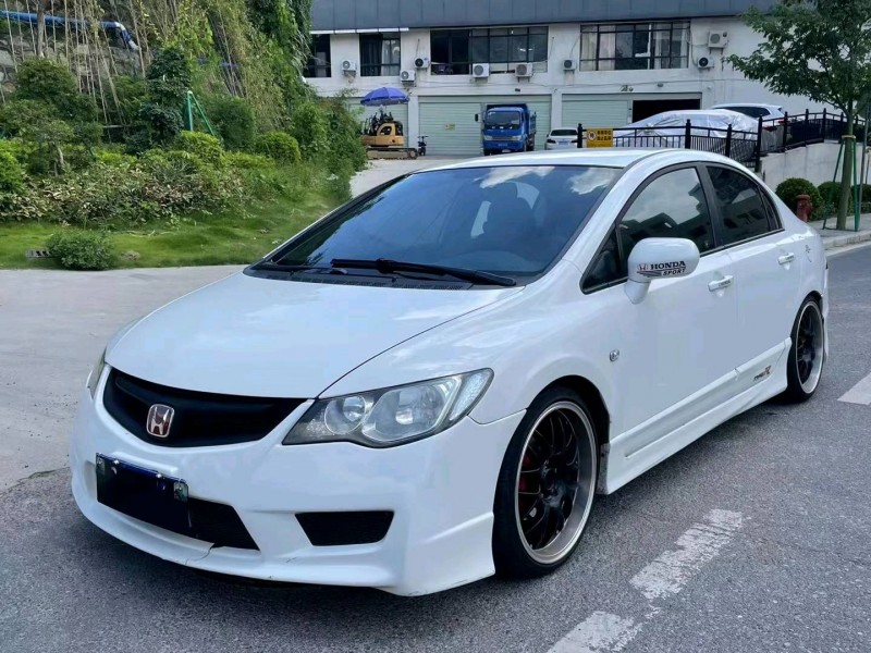 广州13年本田思铭2