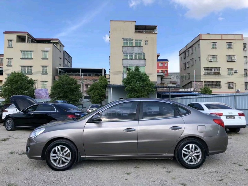 广州15年现代悦动3
