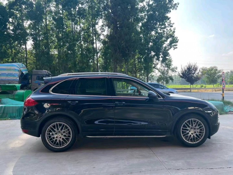 北京11年保时捷卡宴7