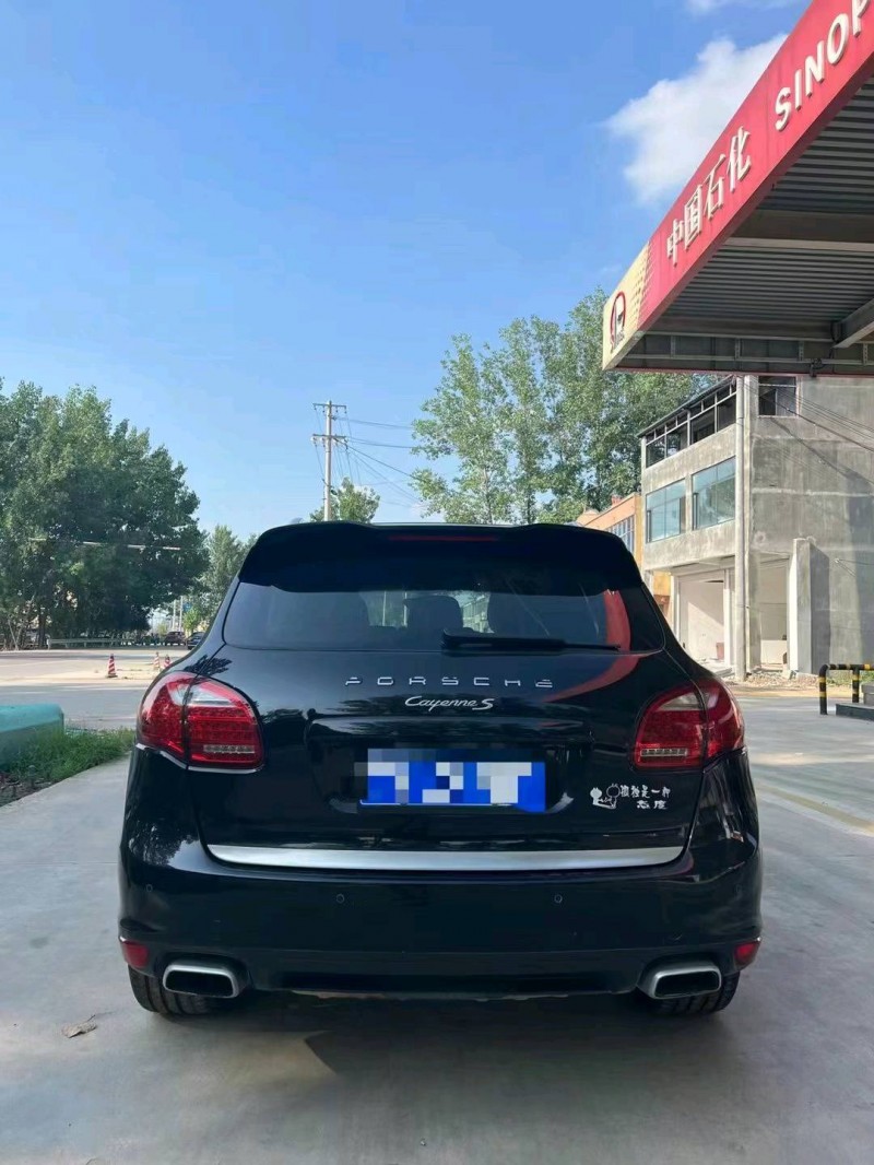 北京11年保时捷卡宴9