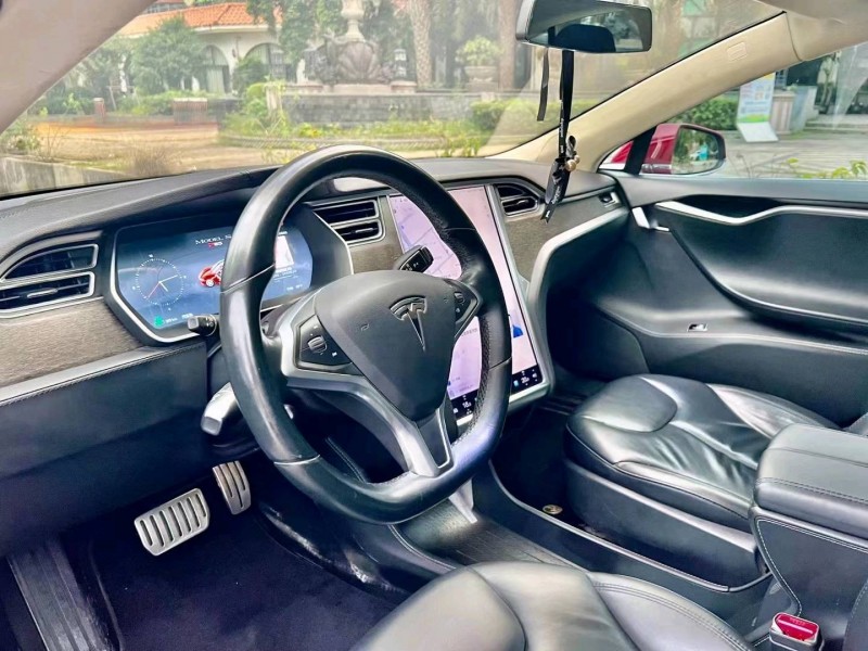 广州14年特斯拉MODEL S6